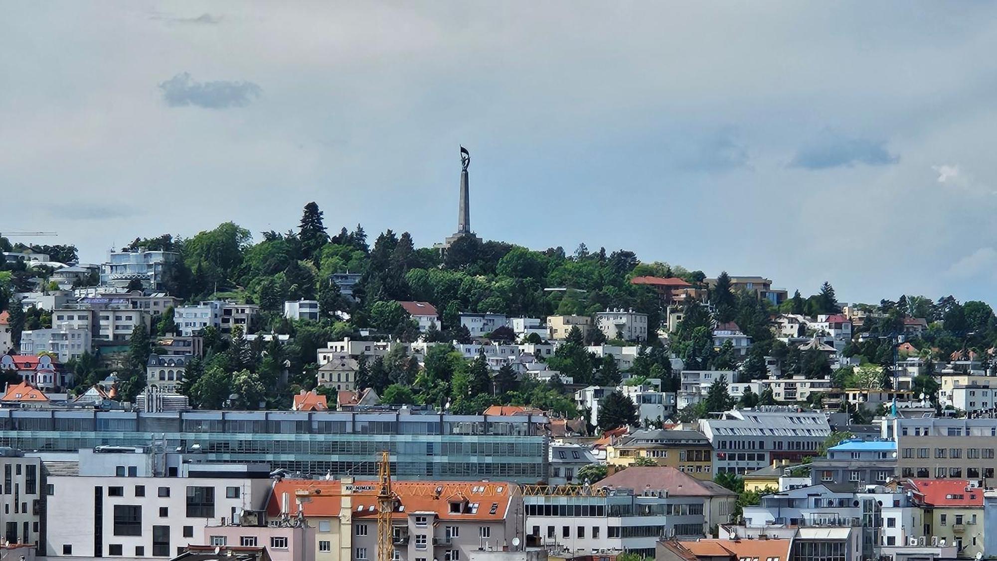 Panorama View Design Apt In Old Town - Free Parking Bratislava Ngoại thất bức ảnh