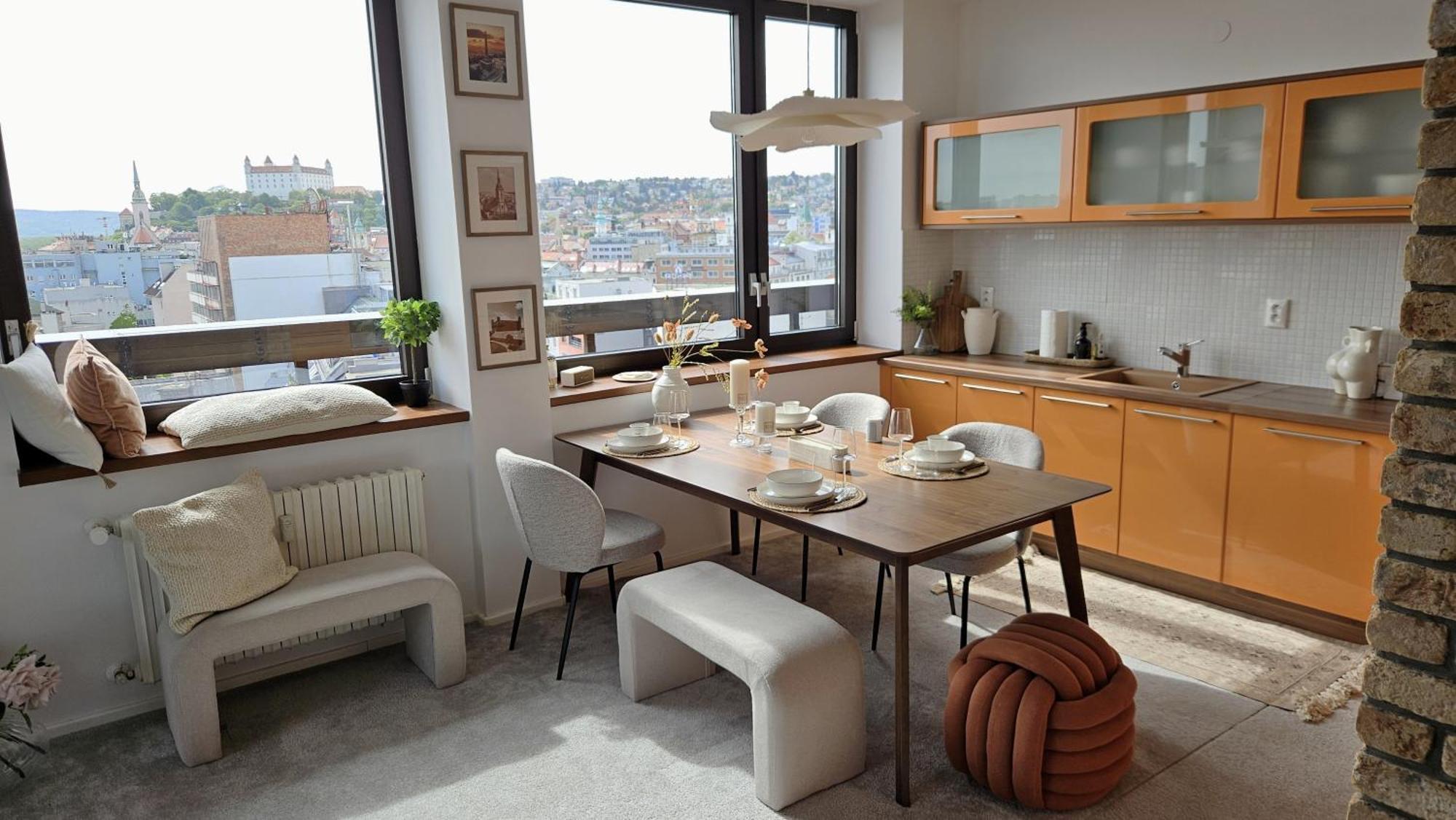 Panorama View Design Apt In Old Town - Free Parking Bratislava Ngoại thất bức ảnh